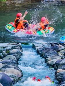 Stay Safe and Thrive: Why Water Sports Helmets Are Non-Negotiable This Summer