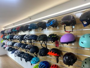2026 Sports Helmet Buying Guide: Top Trends, High-Demand Features and Expert Selection Tips